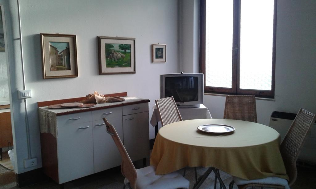 Apartamento Le Finestre Di San Michele Castiglion Fiorentino Habitación foto